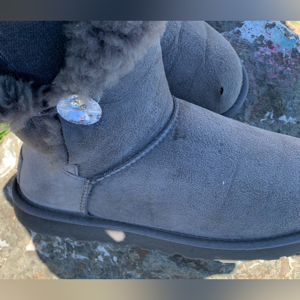 UGG boots with diamonds button